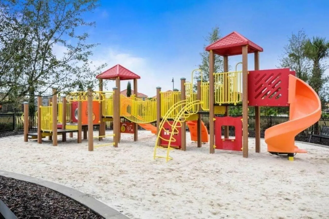 4336 Six Bed House Water Park Solterra Resort 15 Min From Disney Davenport