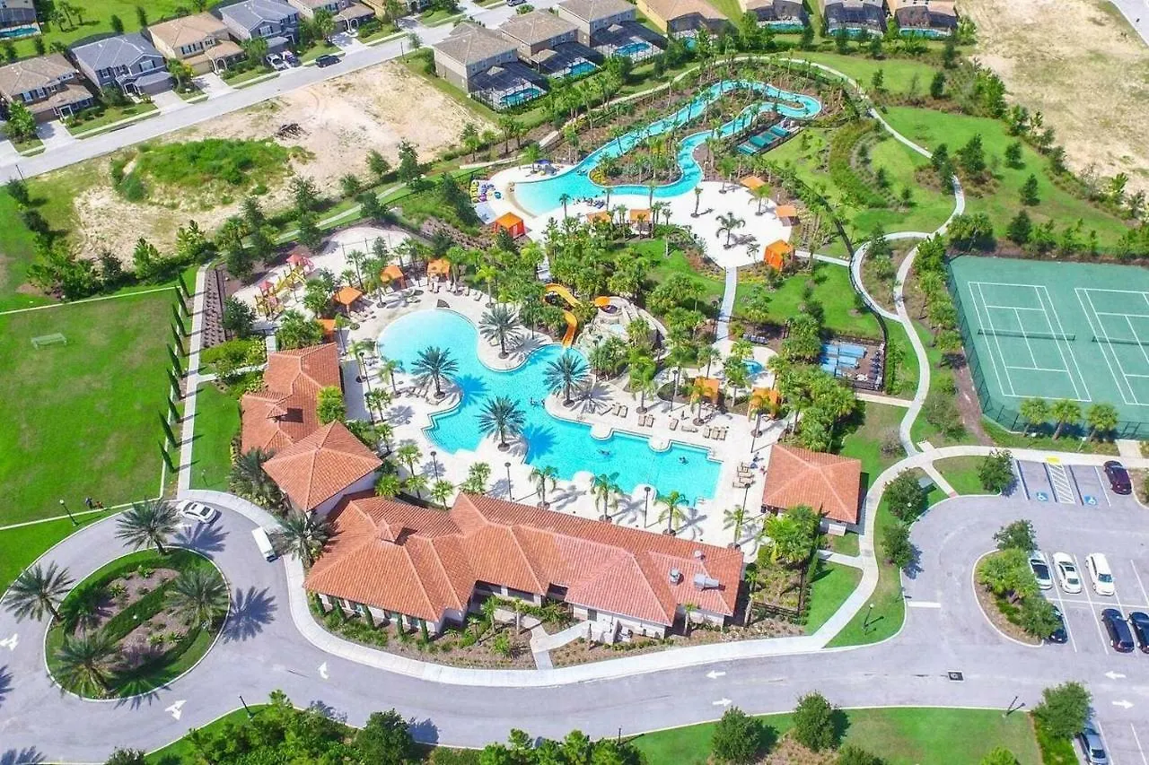 4336 Six Bed House Water Park Solterra Resort 15 Min From Disney Davenport 0*,  United States